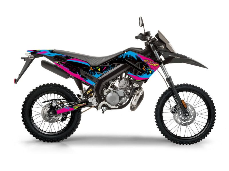 Obrázok z samolepky sada  čierno-ružovo-modrý lesklý pre Gilera RCR 50 2018-